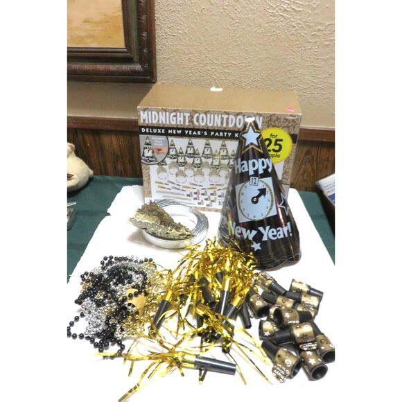 NEW YEAR'S EVE/EVENT PARTY KIT BLACK/SILVER HAT/SILVER BEADS (KIT FOR 12 PEOPLE) - Picture 1 of 5